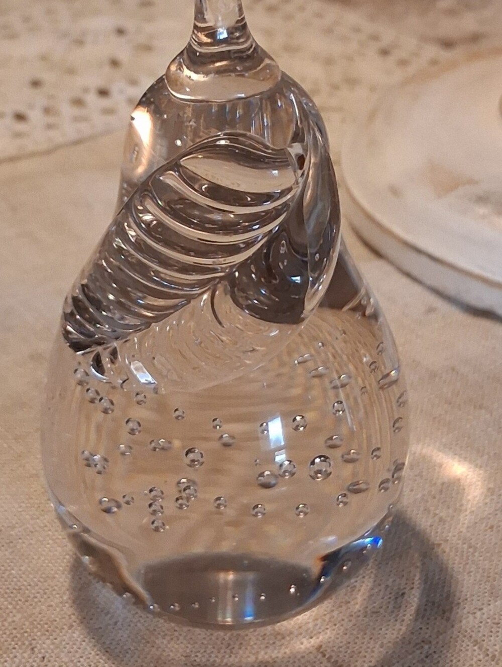 Vintage Hand Blown Glass Pear Paperweight w/ Controlled Bubbles Made In  Taiwan